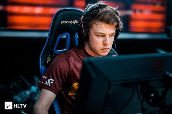 韩媒预热LCK决赛：向着10冠发起挑战的T1 追求首冠的GEN