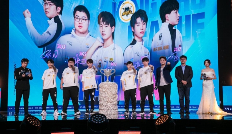 B8 晋级 PGL Masters 布加勒斯特 2025 季后赛，而 Fnatic 退出了比赛